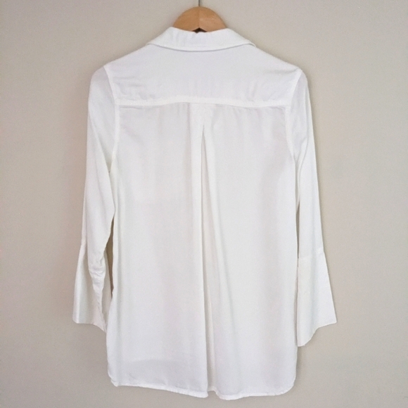 Chelsea & Violet Tencel Point Collar 3/4 Sleeve Shirttail Hem Button Front Shirt - Picture 3 of 7